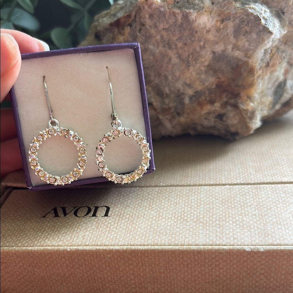Avon Jewelry, Beautiful SilverTone Eternity Clear RhineStone Earrings NWOT #28